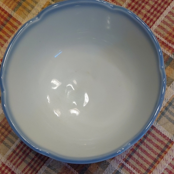 Beautifully Designed Bowl - Picture 3 of 6